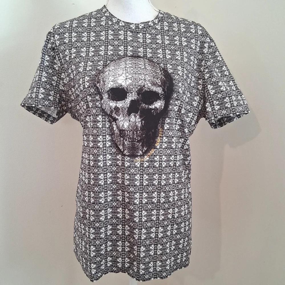 Alexander Mcqueen Skull Men's Black and Gray Graphic T-Shirt Size Large
